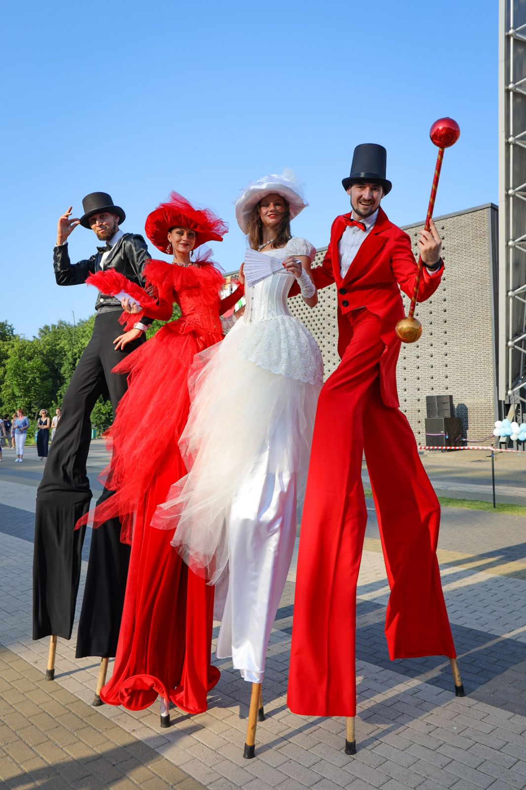 Shopping Mall Entertainment: How to Engage Crowds &Elevate the Shopping Experience
